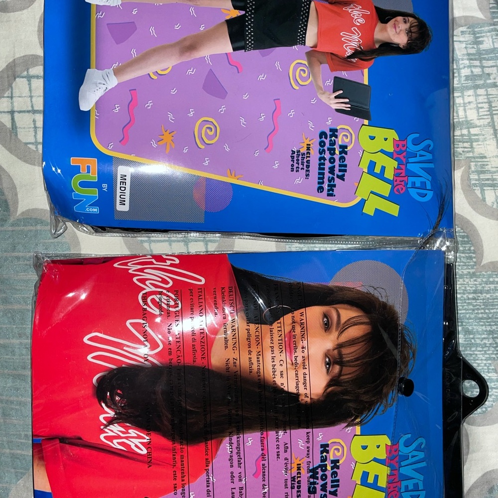 Kelly Kapowski saved by the bell costume